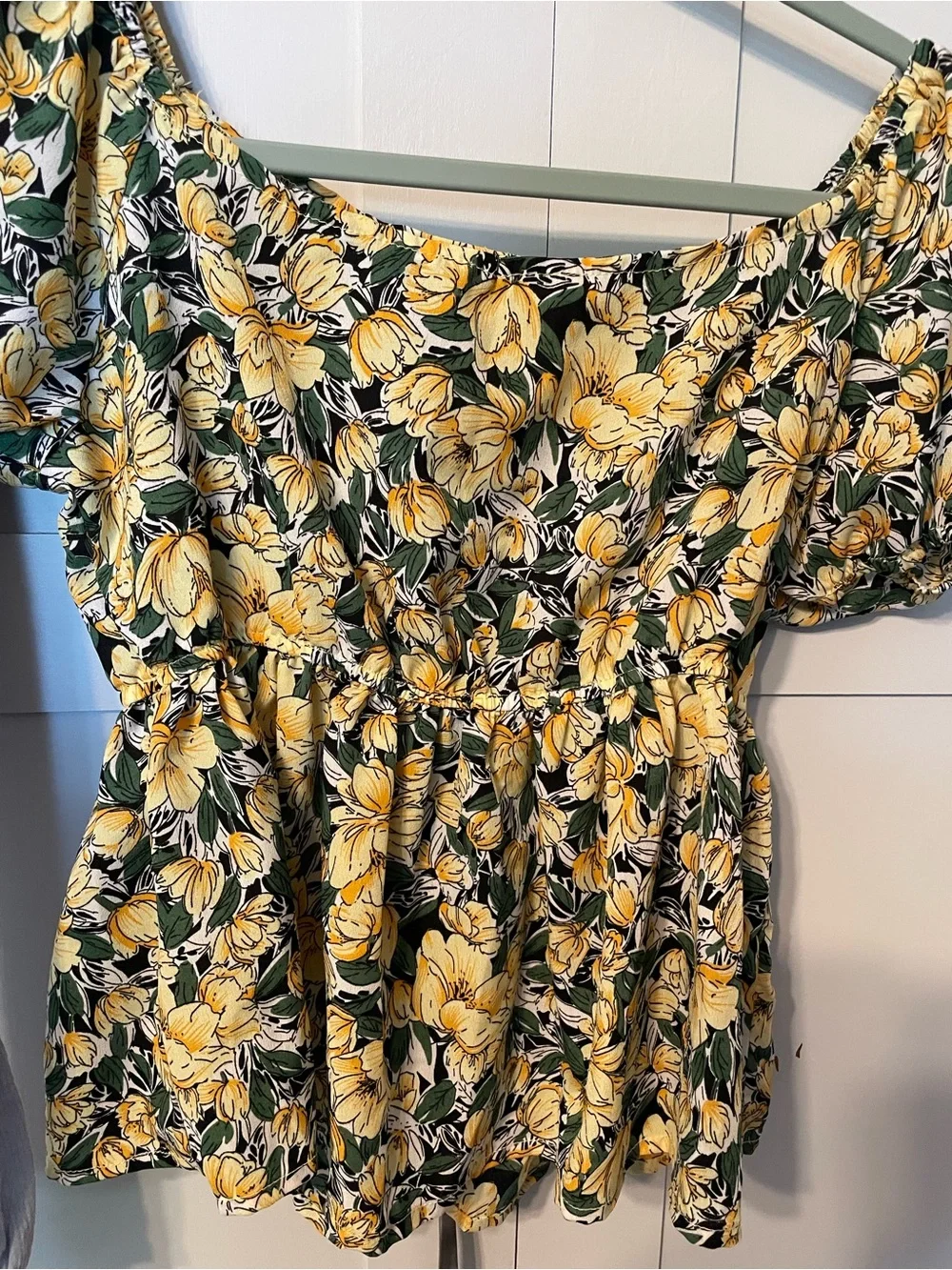 Bundle of 3 H&M cream with flowers , Divided blue and SHEIN yellow and black .